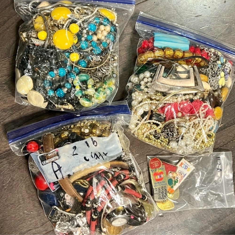 1.5 LB “BOTTOM OF THE BOX jewelry lot grab bag craft junk pendants brooches ring